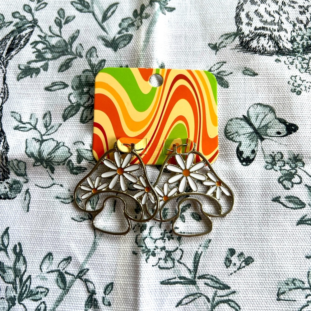 Dolls Kill Mushroom & Flower Earrings
